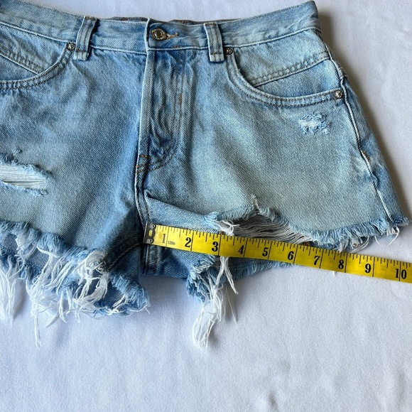 We The Free Now or Never Cut-Off Jean Shorts sz 25 - Picture 9 of 13